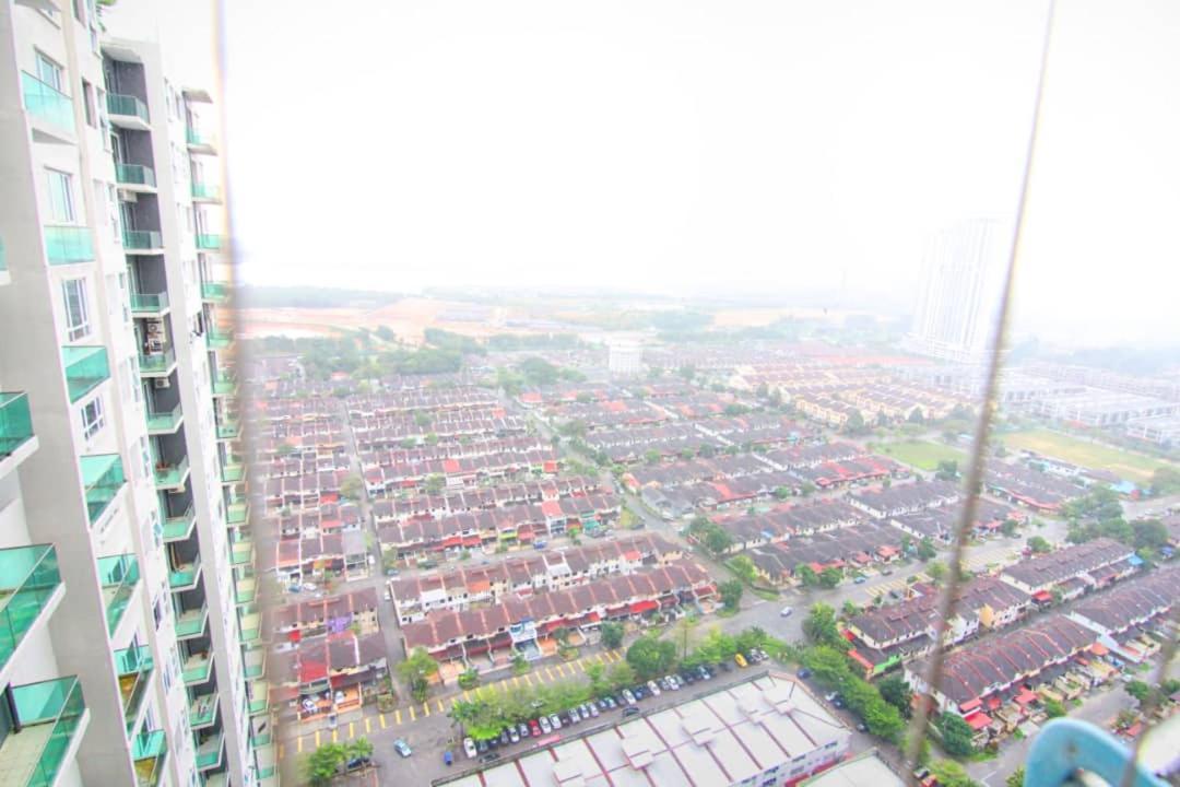 D'Calton Seaview Apartment Джохор Бахру Екстериор снимка